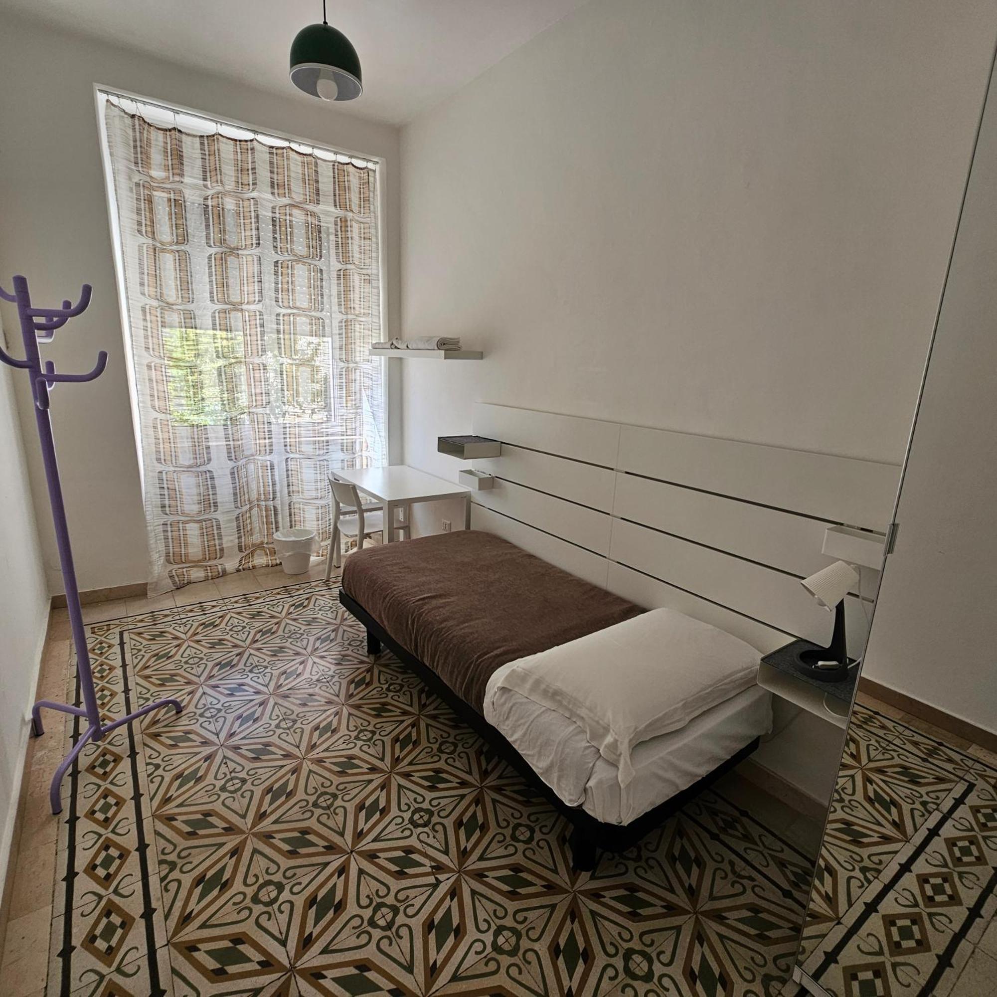 Essential Room & Parking In Centro Citta Con Parcheggio Privato E Wifi Potenza Eksteriør bilde